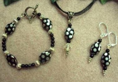 help you how to start a jewelry business big2