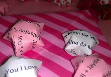 make and Mail 100 Love Themed Stars, 25 personalized big2