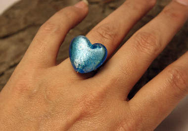 make a silver ocean blue heart ring big2