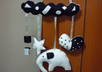 create a black and white brain stimulating mobile for baby/pets using felt small2