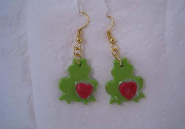 make a pair of  I Love Green Frog Earrings big1
