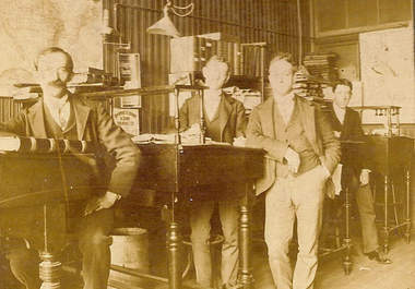 make a regular photo looks like 1900 photo big1