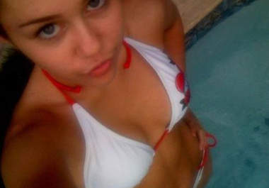 provide you with 100 bikini photos of todays hottest singers and actresses big1
