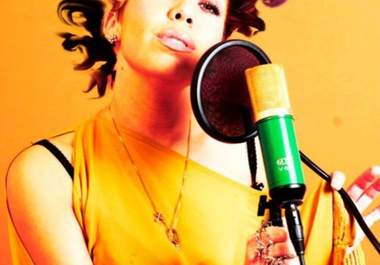 sing an accapella song for you in french or italian big1