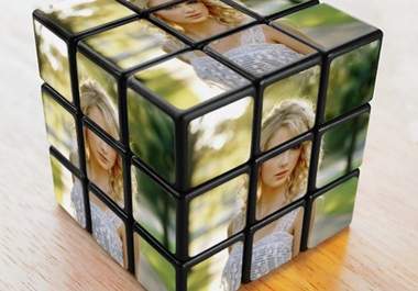 edit your picture like the following one in rubiks cube big1