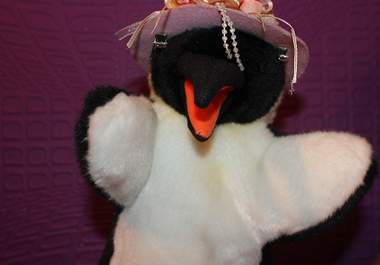 ask Penguino to make a 40 sec video about anything you want eng,esp,de,rus big1