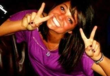 pretend to be your girlfriend for a week on Facebook big1
