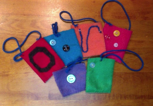 sew a mini, personalized pouch big1