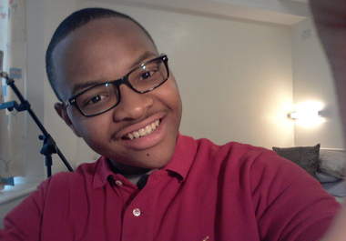 write flirty comments on your facebook to make guys and girls jealous big1