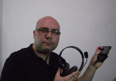 give you suggestions and help you to choose the best electronic device according your requirements in english or spanish big1