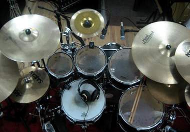 create a custom drum track or loop big1